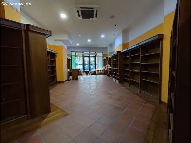 Local Comercial en Ensanche Santiago 146m2 Alquiler