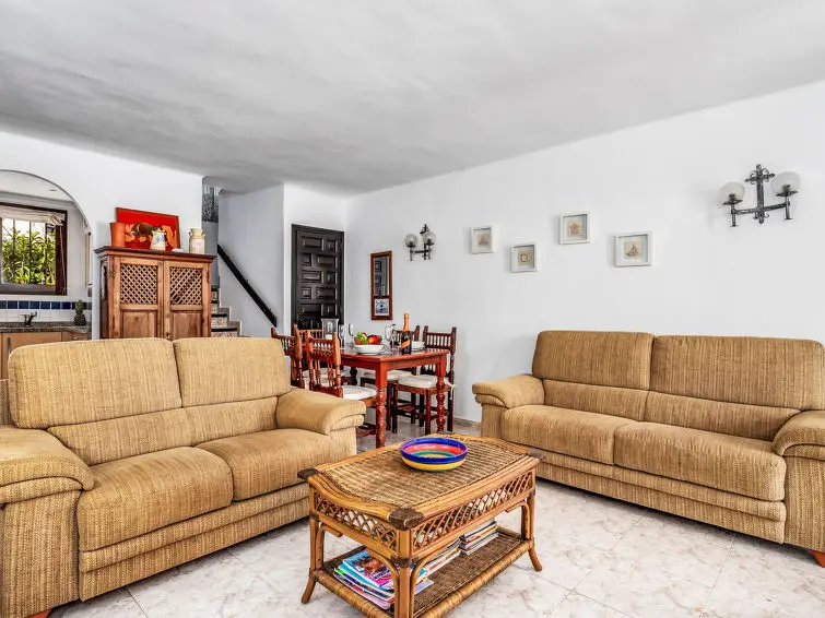 Casa Villa 2 Dormitorios Alquiler Nerja Espa			
