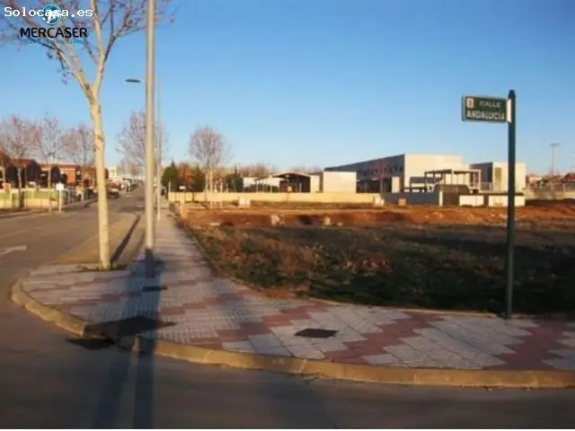 Solar en Venta Yunquera de Henares 2913 m2 Edificabilidad 3800 m2
