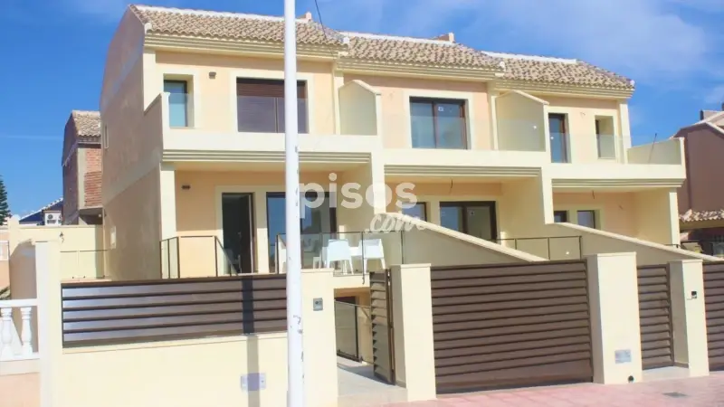 Casa en Venta Los Altos 3 Habitaciones 4 Baños Piscina