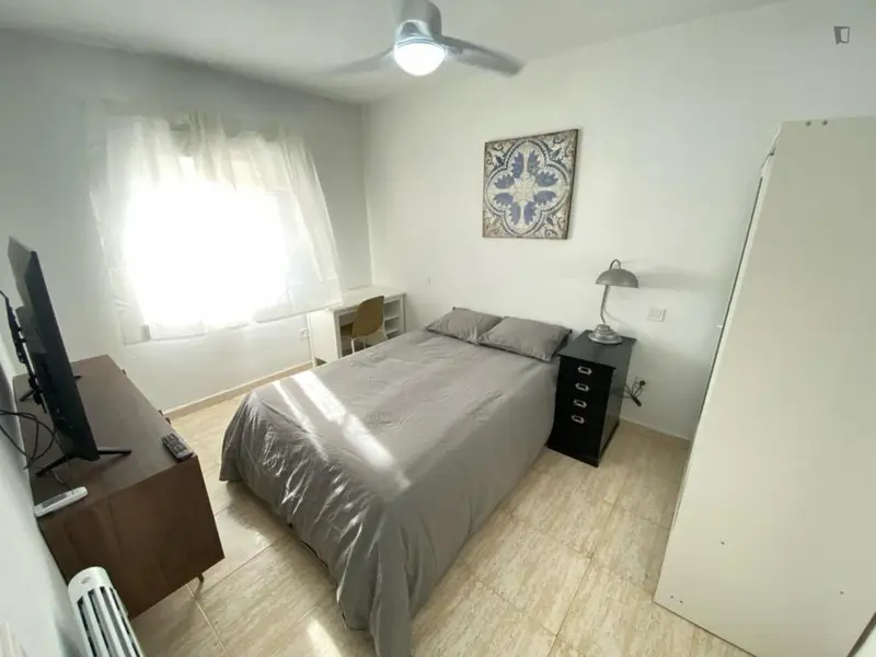 Habitacion Individual para Estudiantes cerca del Metro Villaverde