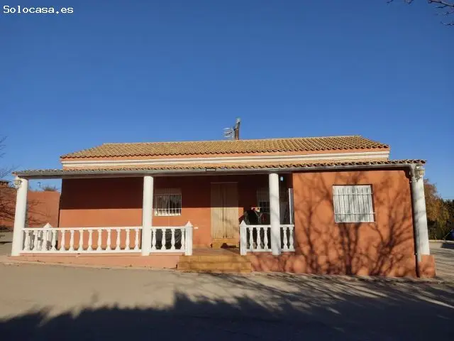 Chalet en Almansa 5 habitaciones Piscina Barbacoa