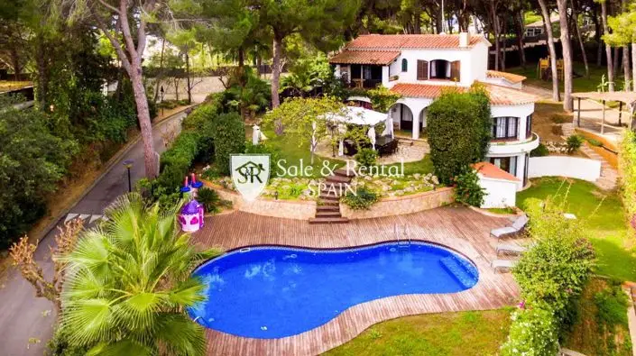 Villa de Lujo 4 Dormitorios Montgoda Lloret de Mar