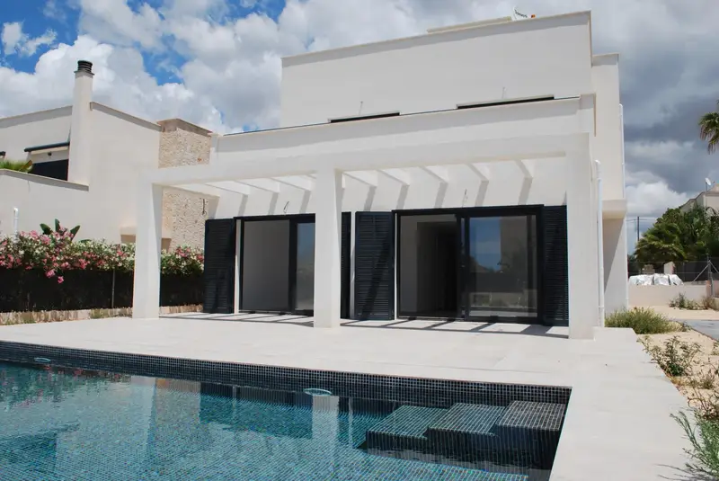 Chalet en Cala Pi con Piscina y Vistas al Mar