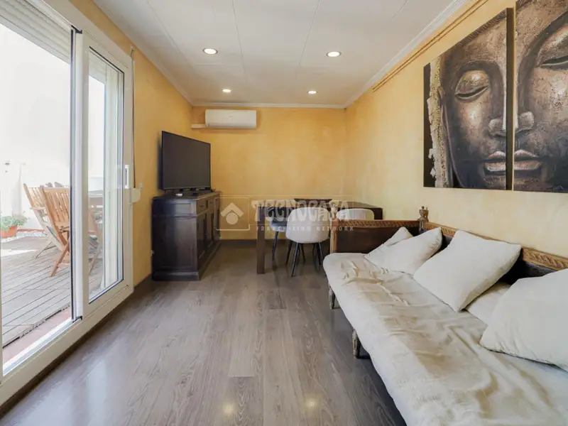 Atico en Nou Barris 105m2 Reformado Terraza 50m2