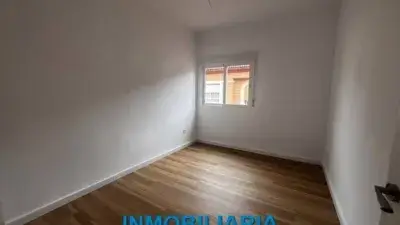 Piso en Alquiler Calle de La Carolina 4 Dormitorios 2 Baños