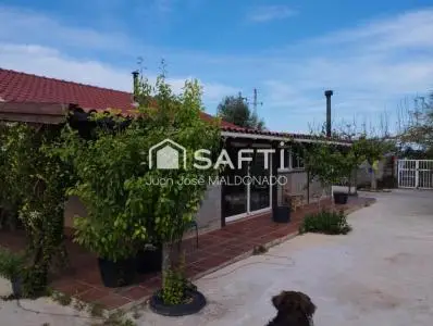 Casa de madera sostenible en Vinaròs con piscina y 5600m2