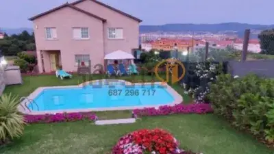 Chalet en Venta Poio Playa 3 Dormitorios Piscina Garaje