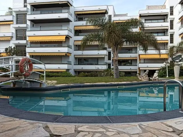 Alquiler Temporal Vinyet Con Piscina Comunitaria