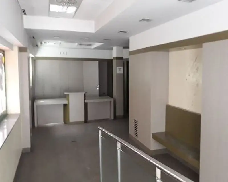 Local en Venta Madrid Saavedra Fajardo 130m2