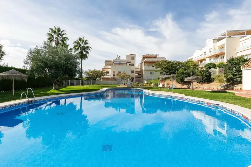 Venta Piso con Jardin en Albolote - Ref UH07809