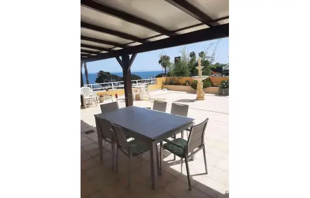 Apartamento en Benalmádena Costa 2 dormitorios primera línea de playa