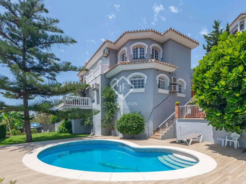Chalet con Vistas al Mar en Málaga Cerrado de Calderón