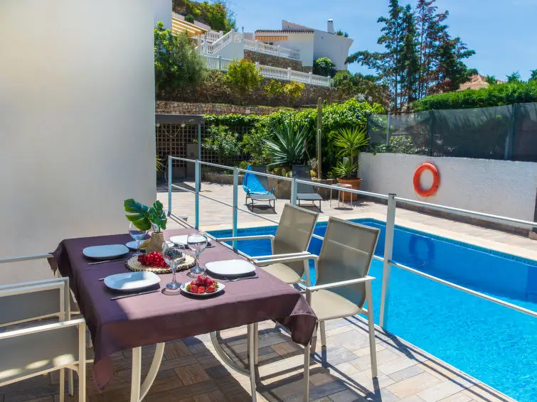 Casa-Villa de 2 Dormitorios alquiler Almuñécar, España