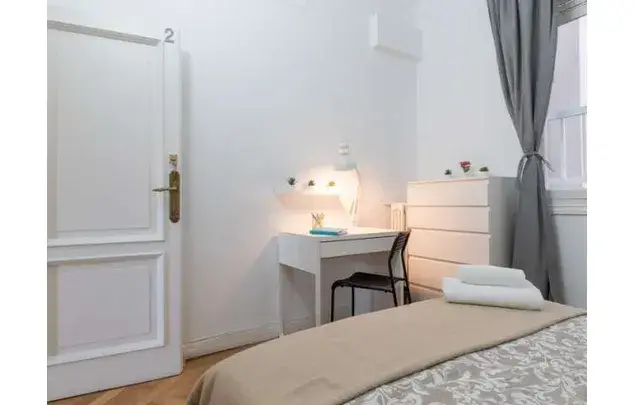 Alquiler Habitaciones Madrid 120m
² Apartamento 6 Habitaciones