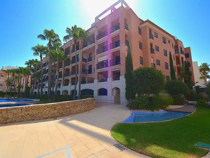 Apartamento con Terraza y Licencia Turística en Jávea