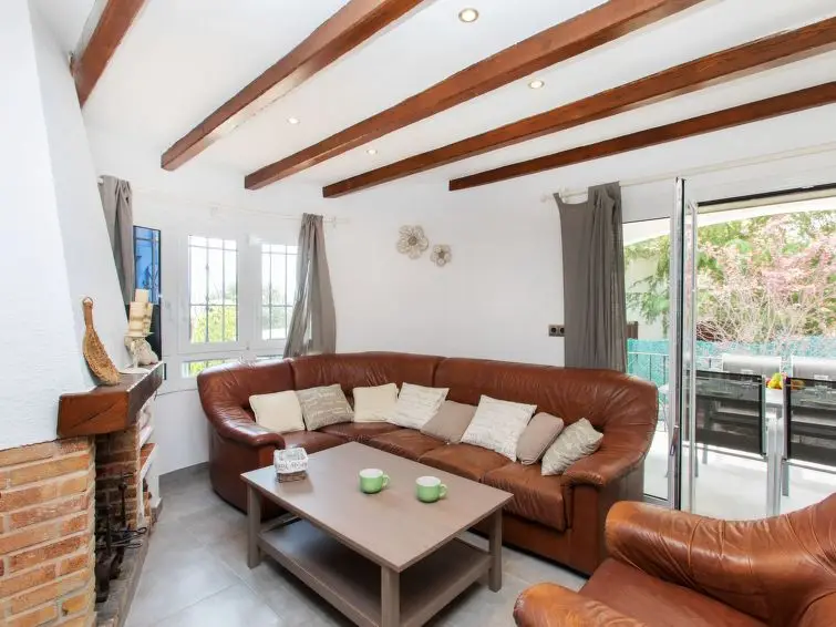Casa Villa 3 Dormitorios Alquiler Calonge Espa	1a
