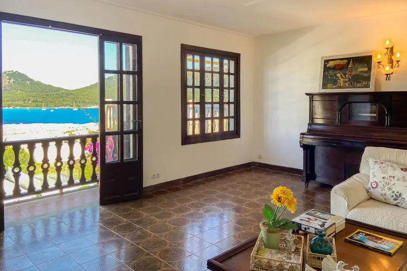 Chalet en Mallorca con Vistas al Mar Cerca de la Playa