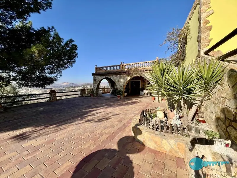Venta Chalet con Terraza y Piscina en Aspe