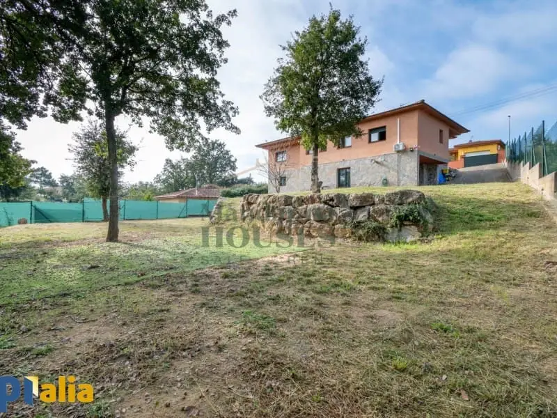 Chalet en venta en Sils Girona 3 habitaciones 2 banos