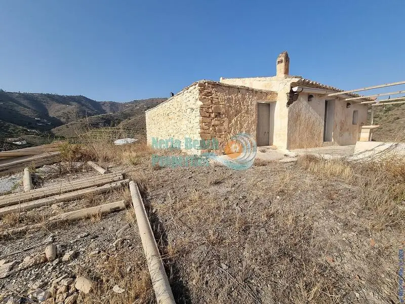 Casa de Campo en Torrox con 30000m2 de Parcela