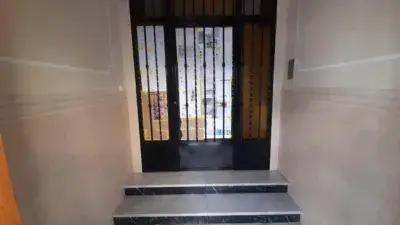 Piso en Venta 4 Dormitorios 2 Baños Calle Capitan Ignacio de la Moneda