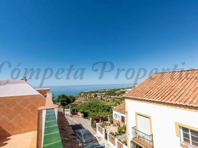 Atico 3 Dormitorios Maro Vistas al Mar Terraza Trastero