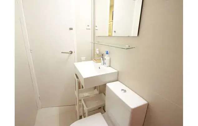 Habitaciones en Barcelona Piso Compartido con Ascensor Balcón y Calefacción