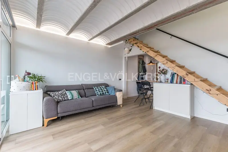 Apartamento en Molins de Rei con Terraza y 3 Habitaciones