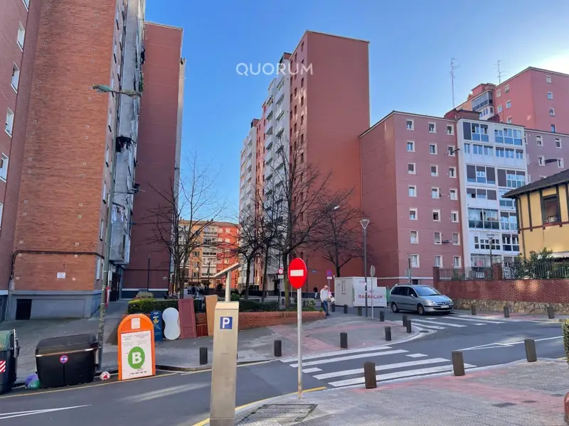 Local Comercial 751m2 Basarrate - Excelente Ubicaci	ón