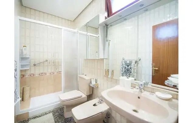 Alquiler Habitaciones Bilbao 126m2 5 Dormitorios 2 Baños