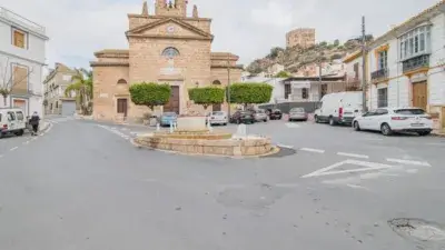 Duplex en Velez Benaudalla con Terraza 74m2 y Vistas al Castillo