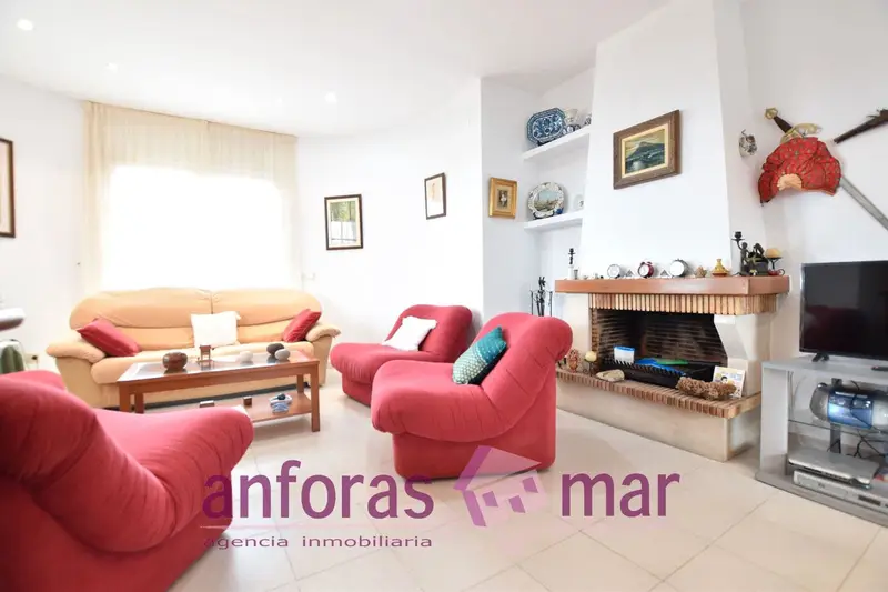 Pareado en Alquiler El Vendrell 236m2 Jardin Piscina Garaje