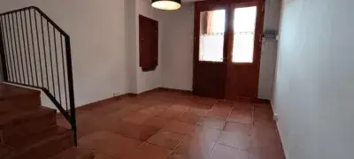 Casa Adosada en Alquiler Centro Rustica Reformada 75m2