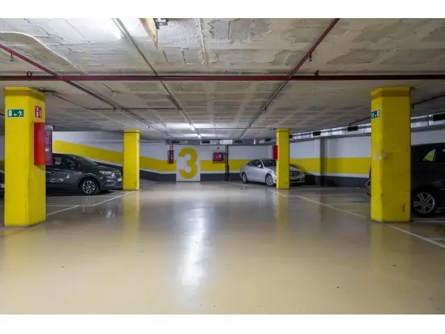 Parking Moto Alquiler Barcelona Marques Sentmenat