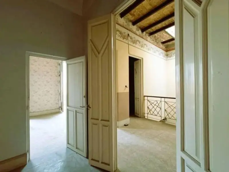 Chalet Adosado de Lujo en Almeria con 6 Dormitorios y Local Comercial