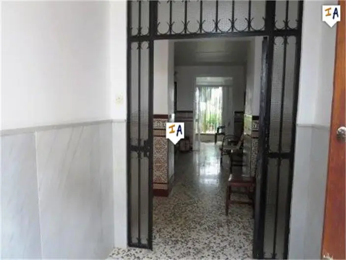 Casa Adosada en Estepa Sevilla Cerca de Tiendas y Restaurantes