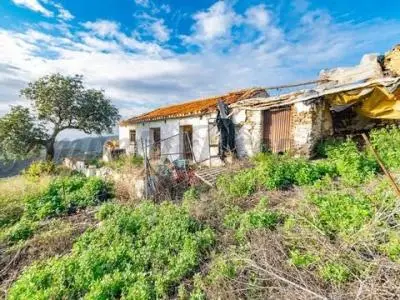 Finca Rústica con Vistas Panorámicas en Torrox
