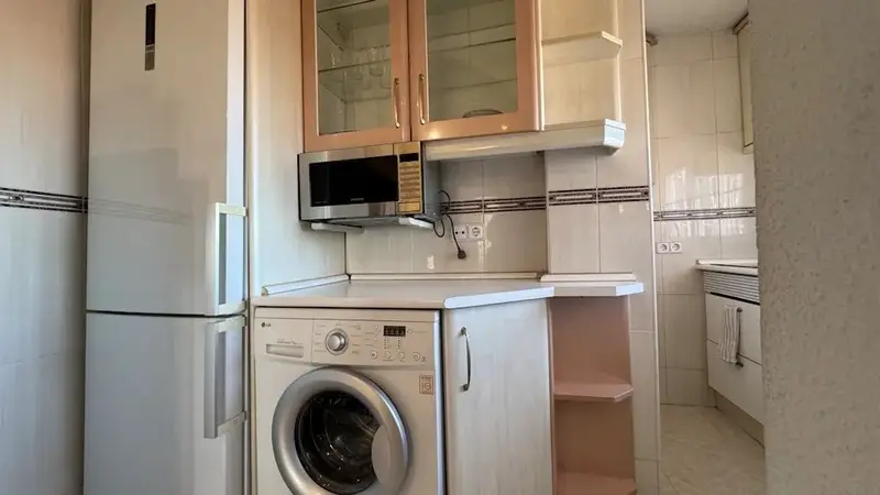 Calle de Tribaldos, Madrid, Community of Madrid 28043