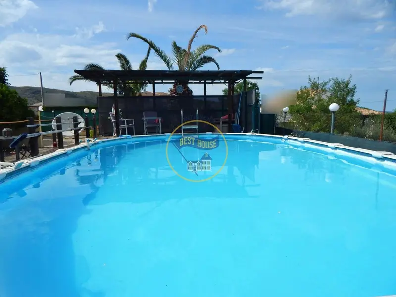Chalet en venta Ontinyent con piscina y jardin