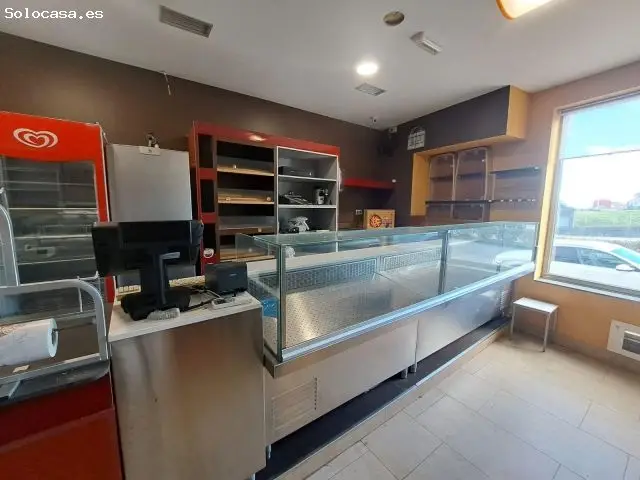 Se Alquila Negocio Equipado en Ribeira Listo para Trabajar