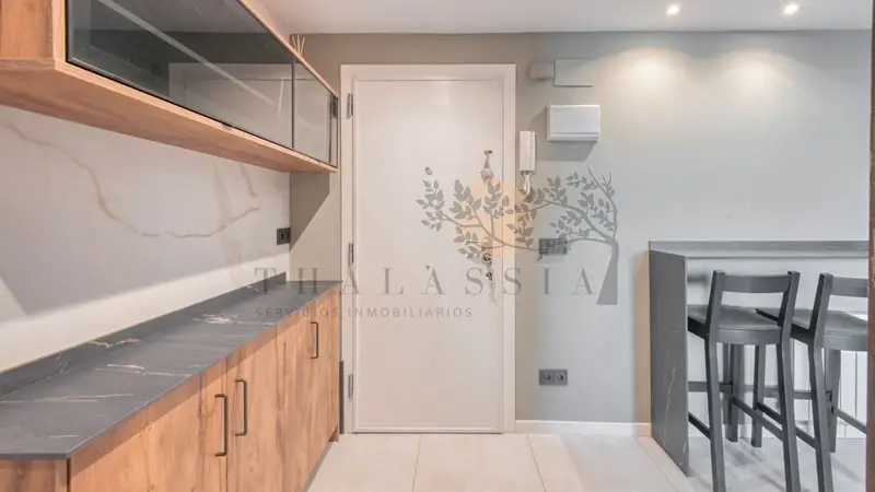Piso en venta en Madrid: 3 habitaciones, cocina reformada, ideal familias