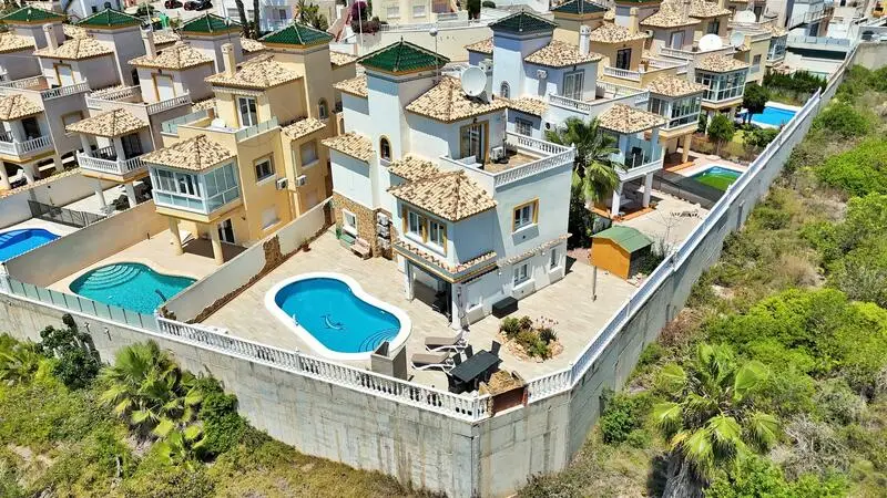 Villa en Venta Los Dolses 4 Dormitorios Piscina Privada