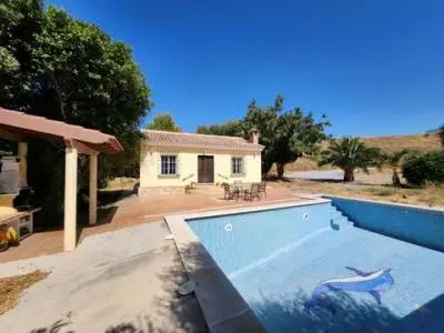 Finca con Casa de Campo en Nerja - Piscina, 2 Dormitorios