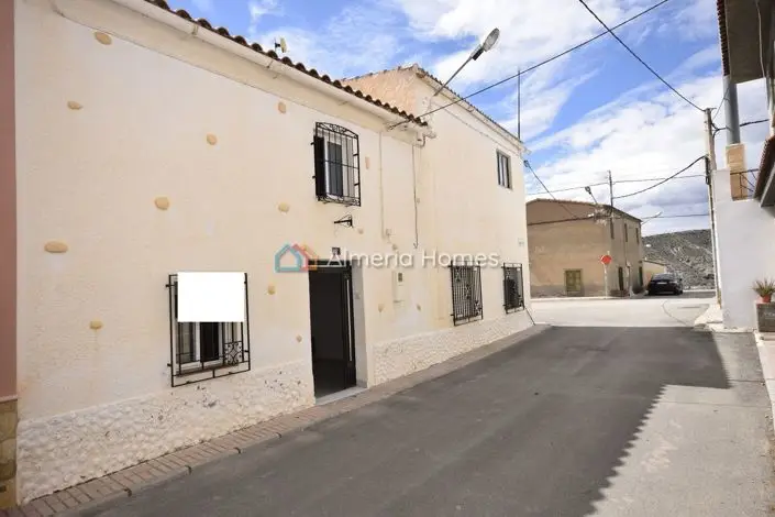Casa de Pueblo 4 Dormitorios Santopetar Almeria