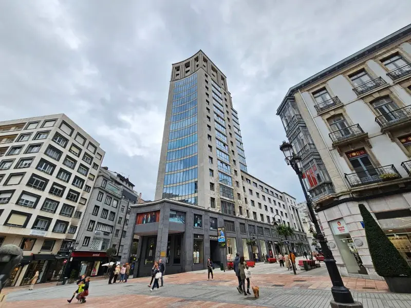 Venta Piso de lujo en La Central - Ref: 8075
