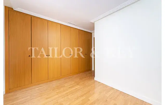 Alquiler Apartamento 3 Dormitorios 130m2 Madrid