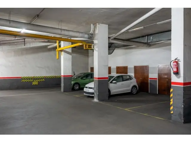 Parking en Alquiler Barcelona Casanova 9m2