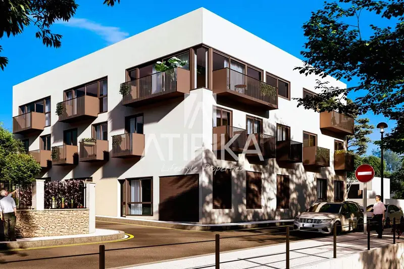 Atico Duplex en Sitges con Solarium y Vistas al Mar