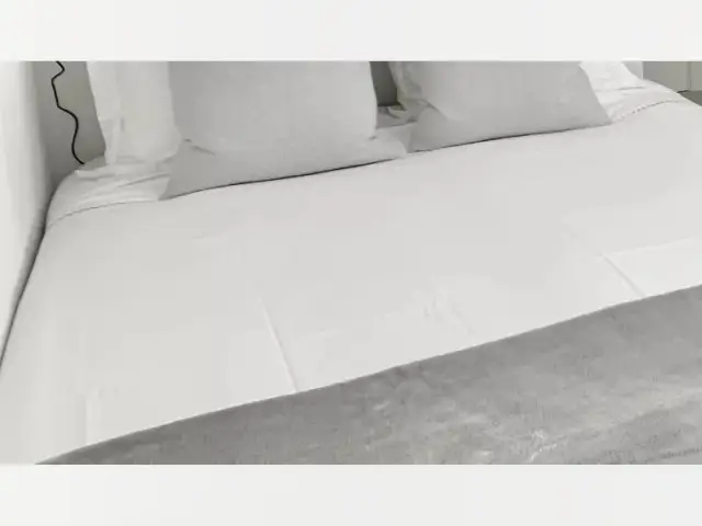 Se alquila habitación en piso de 6 habitaciones en Murcia